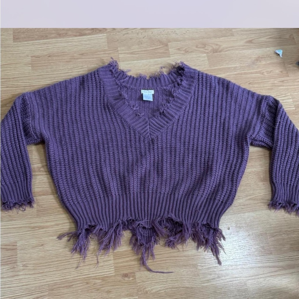 Main Strip Purple V-Neck Cropped Sweater